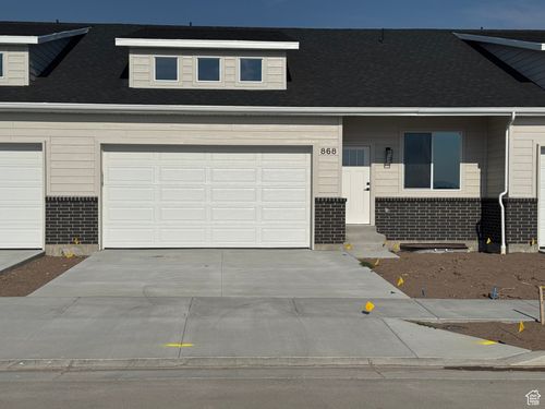 868 S 380 E, Smithfield, UT, 84335-5010 | Card Image