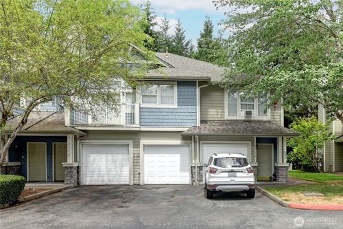 4-6-2174 Newport Way Nw, Issaquah, WA, 98027-5393 | Card Image