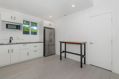 1-1955 Sw 5th Ave, Miami, FL, 33129-1304 | Card Image