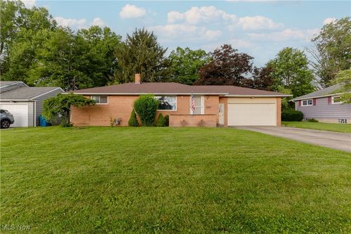 1032 Beechwood Dr, Girard, OH, 44420-2104 | Card Image