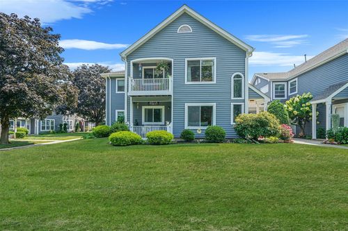 880 Birchwood Park Dr, Middle Island, NY, 11953-2606 | Card Image