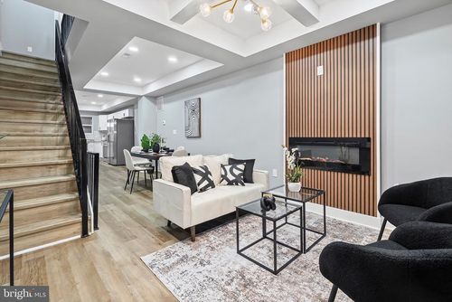 1607 E Lanvale St, BALTIMORE, MD, 21213-2316 | Card Image