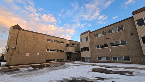 224-8235 Elbow Dr Sw, Calgary, AB, T2V1K6 | Card Image