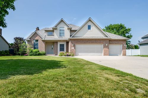 2365 Perry Dr, Stevensville, MI, 49127-8740 | Card Image