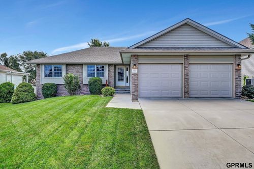 7959 Medicine Hat Road, Lincoln, NE, 68505 | Card Image