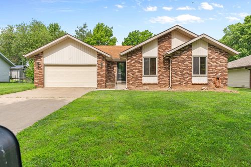 901 Dabney St, Nixa, MO, 65714-9205 | Card Image