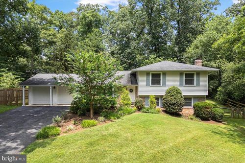 7605 Warbler Ln, ROCKVILLE, MD, 20855-1031 | Card Image