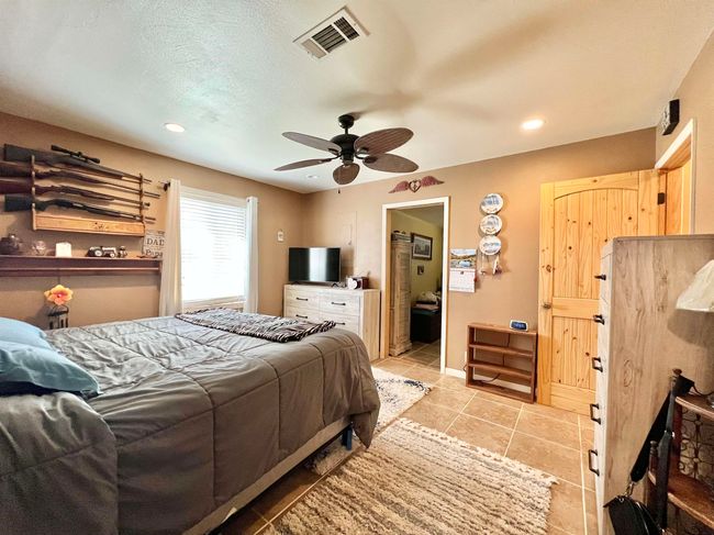 1209 Highway 73, House other with 3 bedrooms, 2 bathrooms and null parking in Winnie TX | Image 15