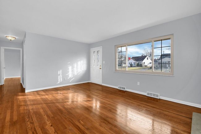 1272 Matthias Dr, House other with 3 bedrooms, 2 bathrooms and null parking in Columbus OH | Image 4