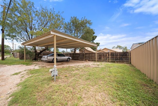 407 Edwards Blvd, House other with 2 bedrooms, 1 bathrooms and 2 parking in Big Spring TX | Image 18