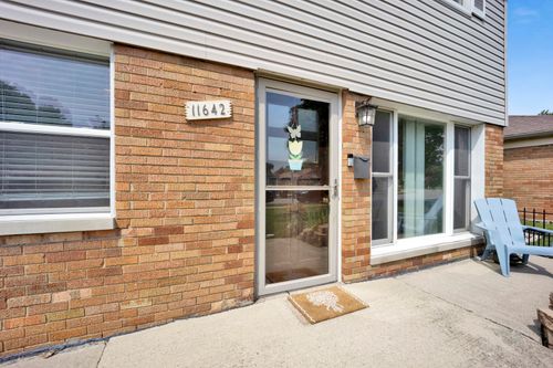 11642 S Meadow Lane Dr, Merrionette Park, IL, 60803-5882 | Card Image
