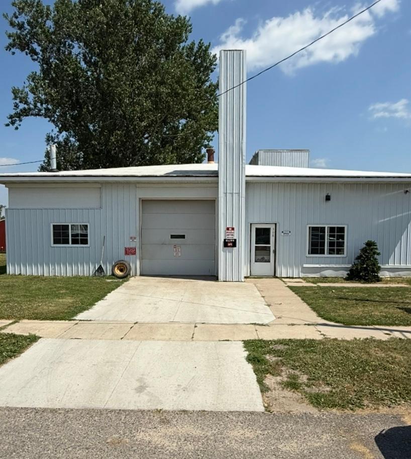 308 2Nd Ave Nw, Bertha, MN 56437