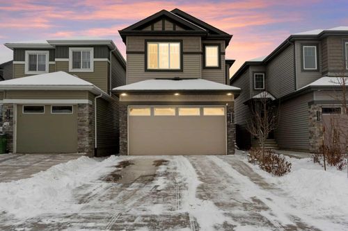 7534 Creighton Place Sw, Home with 3 bedrooms, 2 bathrooms and 4 parking in Edmonton AB | Card Image
