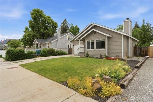 1002 Vassar Ave, Wenatchee, WA, 98801-1616 | Card Image