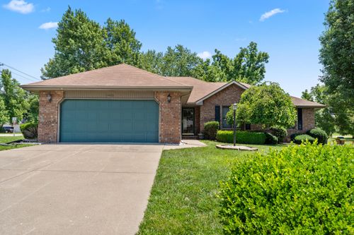 1400 S 17th Ave, Ozark, MO, 65721-8435 | Card Image