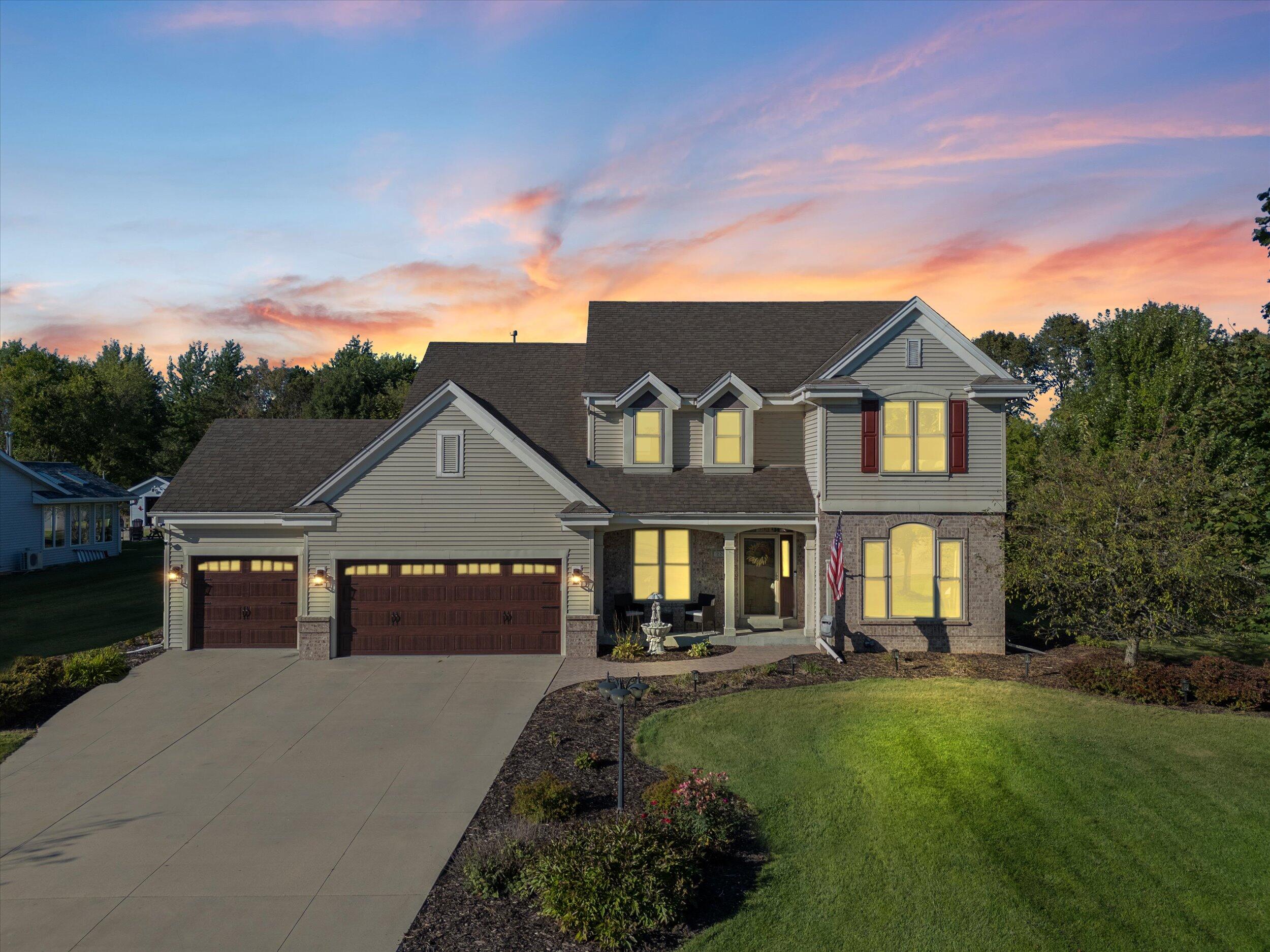 Pheasant Ln, West Bend, WI 53090