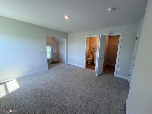 3039 Clearview Farm Ln, WARRENTON, VA, 20186-7476 | Card Image