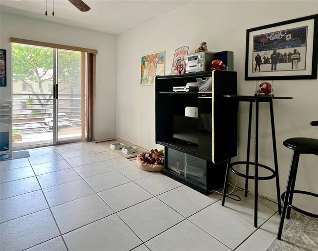 APT-203 - 504 Gardens Dr, Condo with 2 bedrooms, 1 bathrooms and null parking in Pompano Beach FL | Image 12