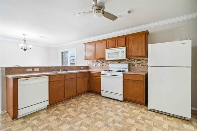 19826 Creston Cove Ct, House other with 3 bedrooms, 2 bathrooms and 1 parking in Cypress TX | Image 8