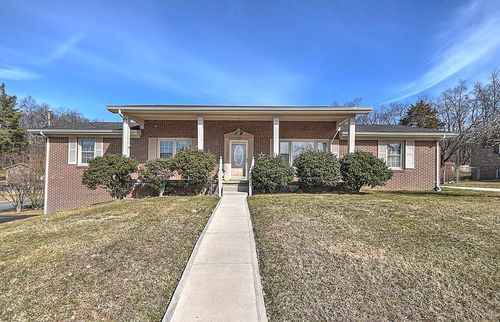 110 Quillen Dr, Bristol, VA, 24201-2291 | Card Image