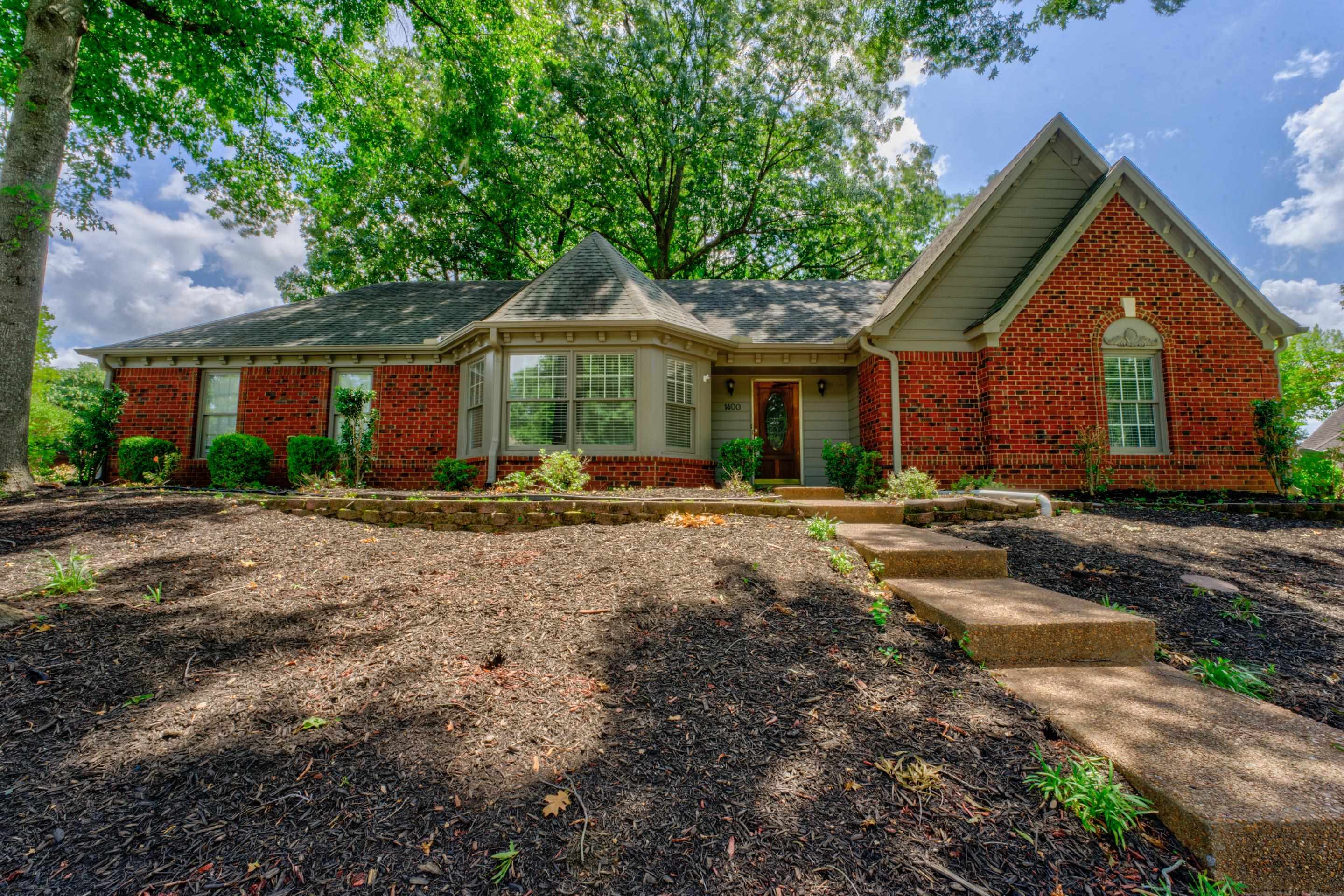 Fox Trace Dr, Cordova, TN 38016