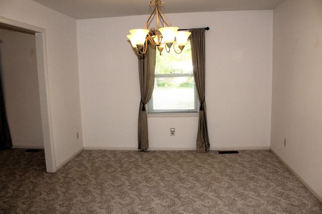 Formal Dining Room!! | Image 13