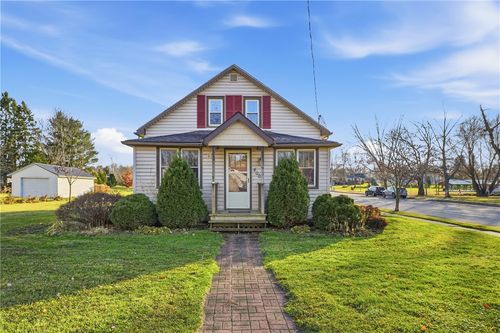 400 E Stanley St, Thorp, WI, 54771-9711 | Card Image