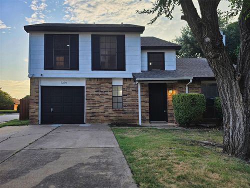 3206 Galemeadow Dr, Fort Worth, TX, 76123-3025 | Card Image