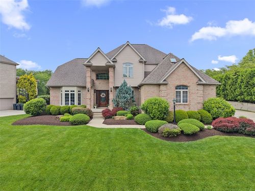 204 Pine Cone Ct, Wexford, PA, 15090-8566 | Card Image