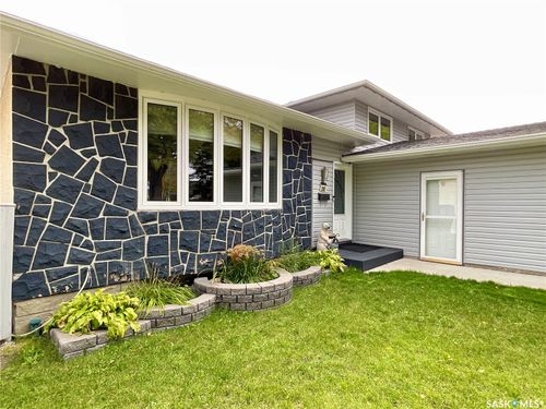 255 Litzenberger Crescent, Regina, SK, S4R7A2 | Card Image