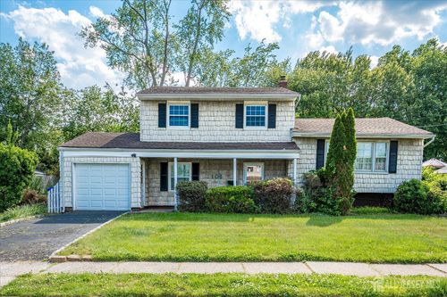 106 Winding Road, Iselin, NJ, 08830 | Card Image