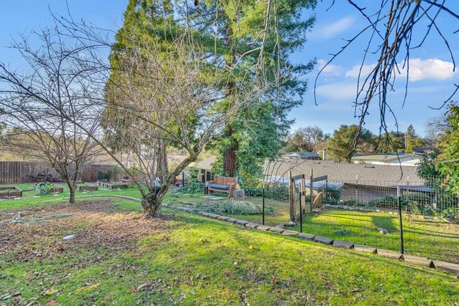 154 Crusader Road, House other with 3 bedrooms, 2 bathrooms and 2 parking in Diamond Springs CA | Image 43
