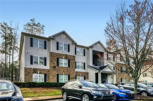 10204 Fairington Ridge Cir, Lithonia, GA, 30038-5629 | Card Image