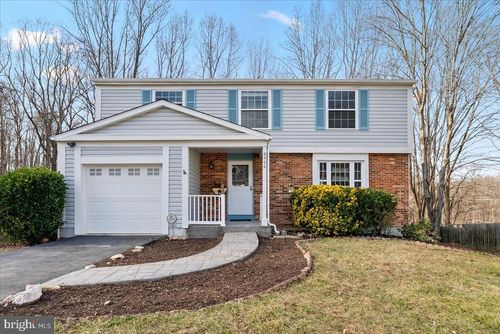 8300 White Star Court, SPRINGFIELD, VA, 22153 | Card Image