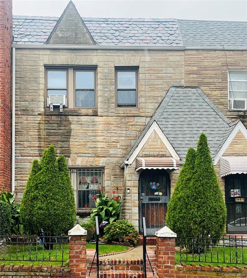 3006 90th Street, New York, NY, 11369 | Card Image