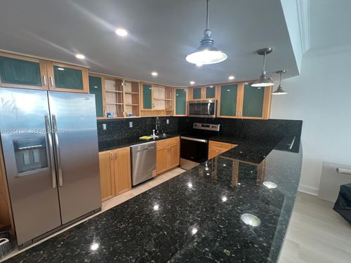 402-19390 Collins Ave, Sunny Isles Beach, FL, 33160-2200 | Card Image