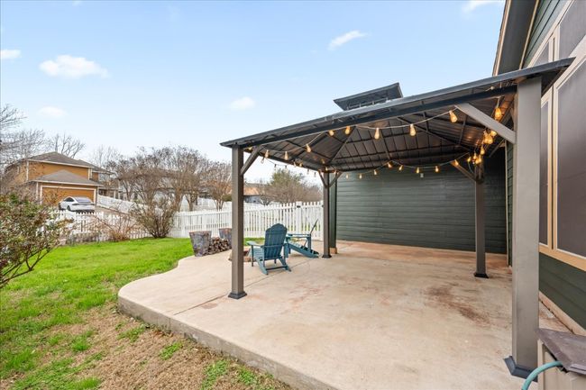 Movable metal gazebo is great for shade and entertaining. | Image 33