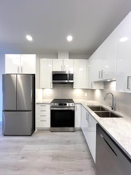 32690 14th Avenue, Mission, BC, V2V2N8 | Card Image