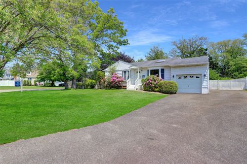 187 Audwin Dr, Islip Terrace, NY, 11752-2125 | Card Image