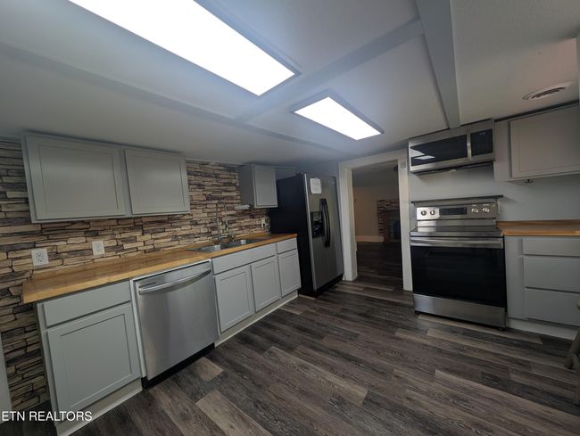 7421 Sevierville Pike, House other with 2 bedrooms, 1 bathrooms and null parking in Knoxville TN | Image 26