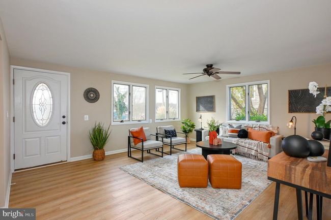 2142 Lake Dr, House other with 3 bedrooms, 2 bathrooms and null parking in PASADENA MD | Image 9