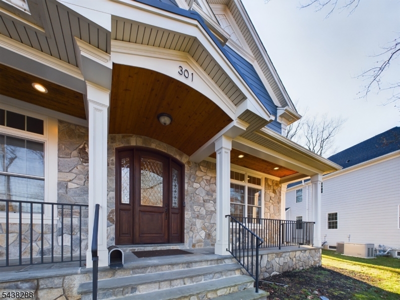 Residential in Mountainside Boro 4
