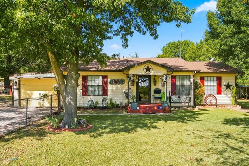 1561 Fm 1816, Bowie, TX, 76230-6357 | Card Image