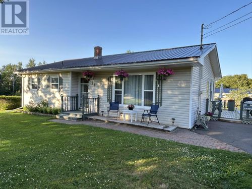 28 Orchard Dr, Stratford, PE, C1B1K7 | Card Image