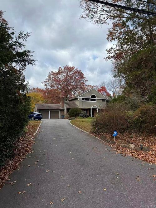 4 Norgate Rd, Glen Head, NY, 11545-2608 | Card Image