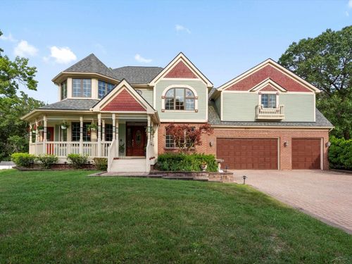 3172 Pine Tree Ct, Waterford, MI, 48329-2277 | Card Image
