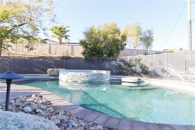 7525 Whitney Ave, House other with 4 bedrooms, 2 bathrooms and 3 parking in Yucca Valley CA | Image 24