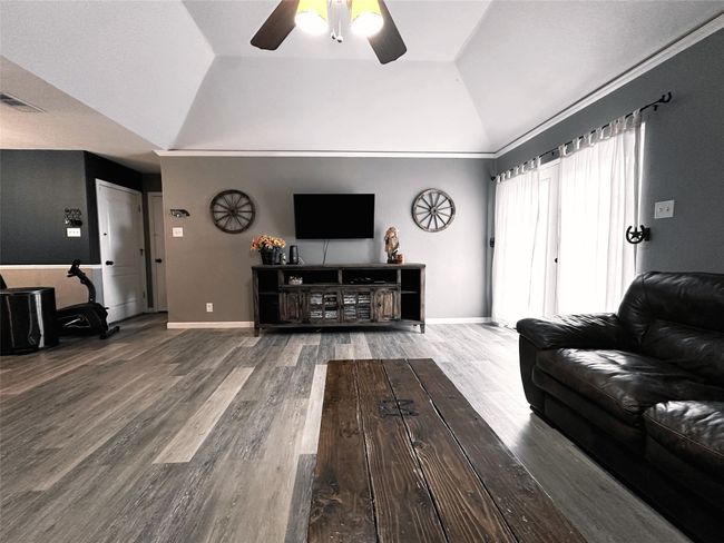 Open living room with all new finishes | Image 4