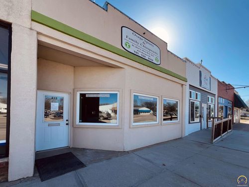 415 Market St, Osage City, KS, 66523-1155 | Card Image