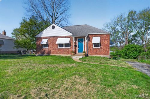 3507 Westridge Ln, Saint Ann, MO, 63074-3013 | Card Image